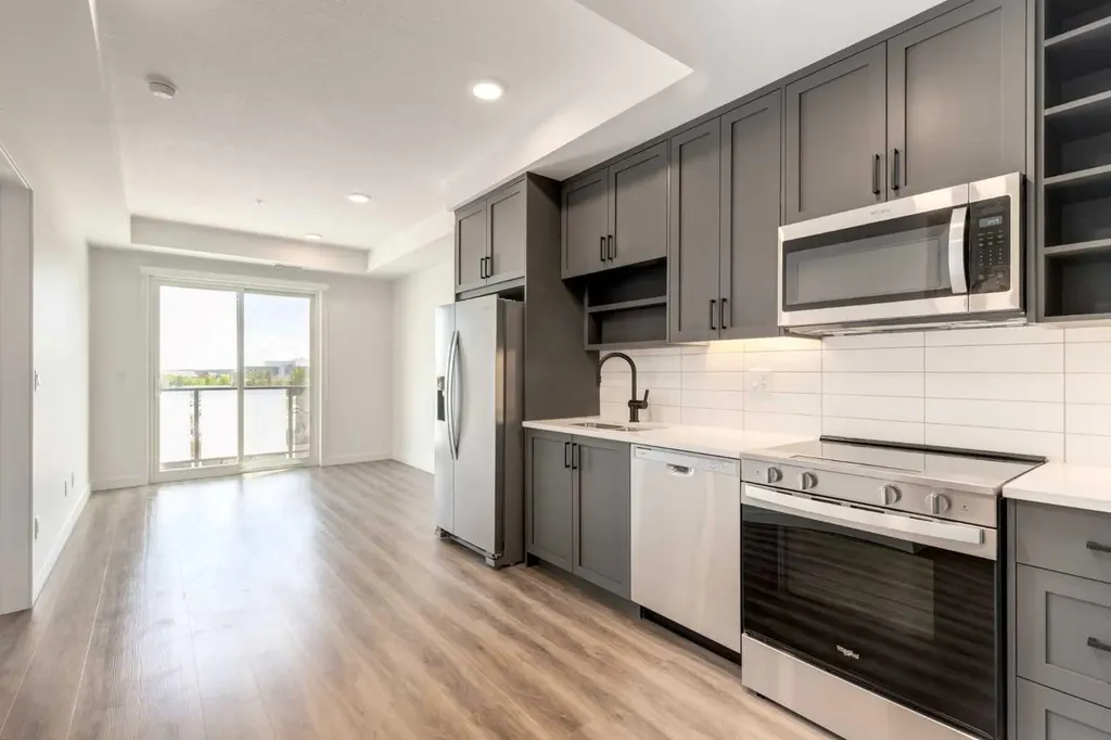 3107 Warren Street NW Calgary AB T3B 0M2