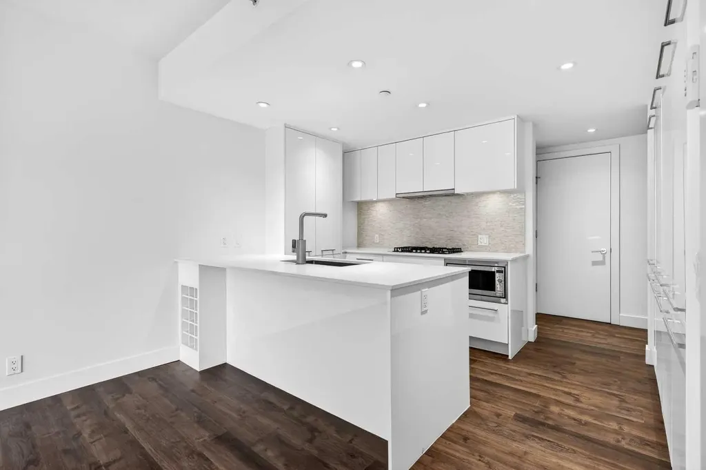 1025 5 Avenue SW Calgary AB T2P 1N4