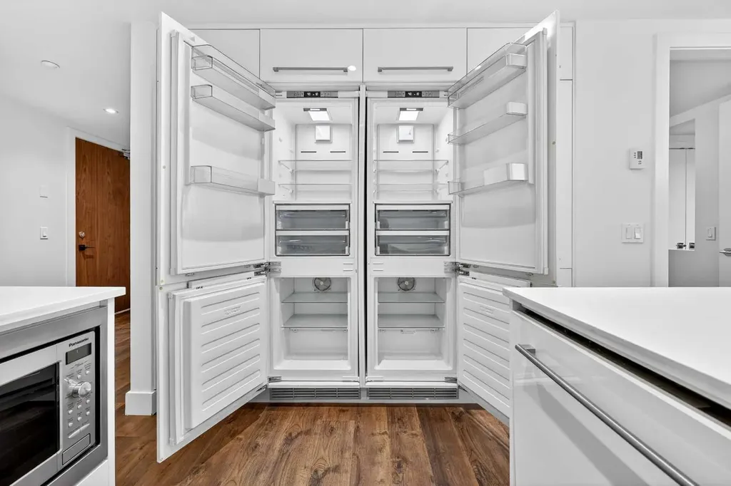 1025 5 Avenue SW Calgary AB T2P 1N4
