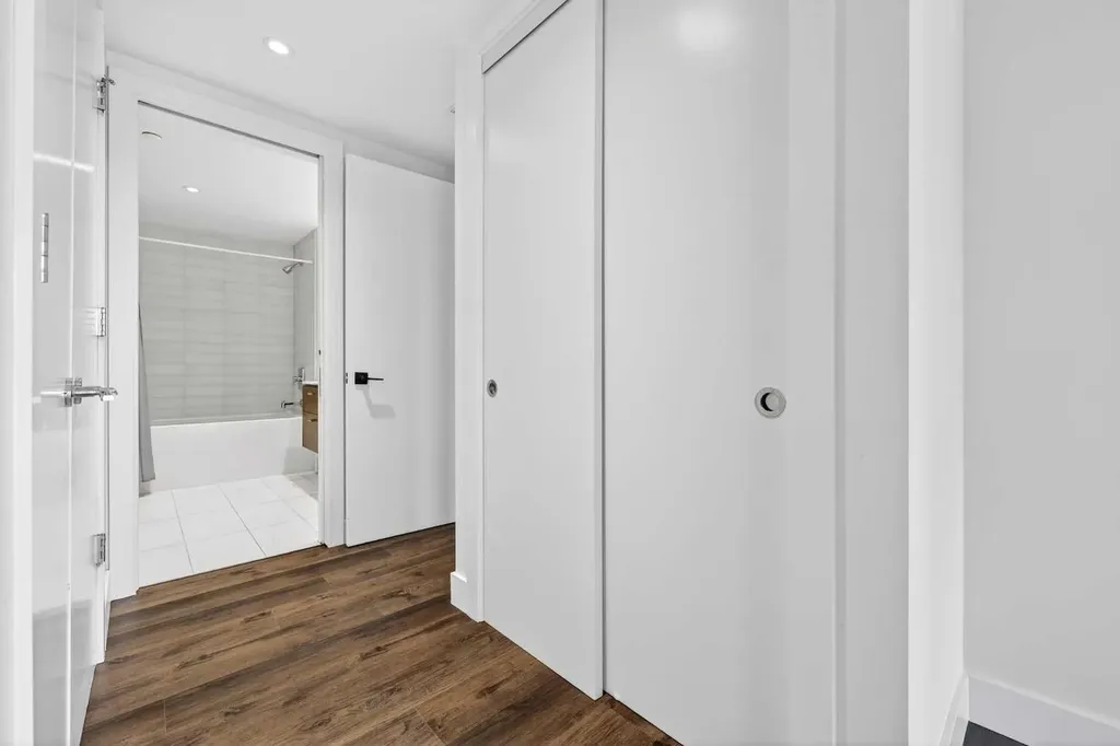 1025 5 Avenue SW Calgary AB T2P 1N4