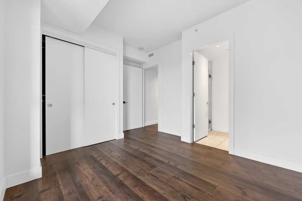 1025 5 Avenue SW Calgary AB T2P 1N4