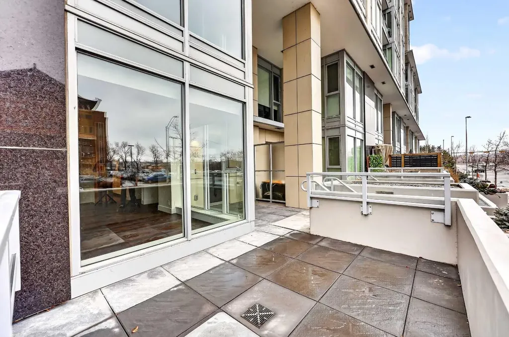 1025 5 Avenue SW Calgary AB T2P 1N4