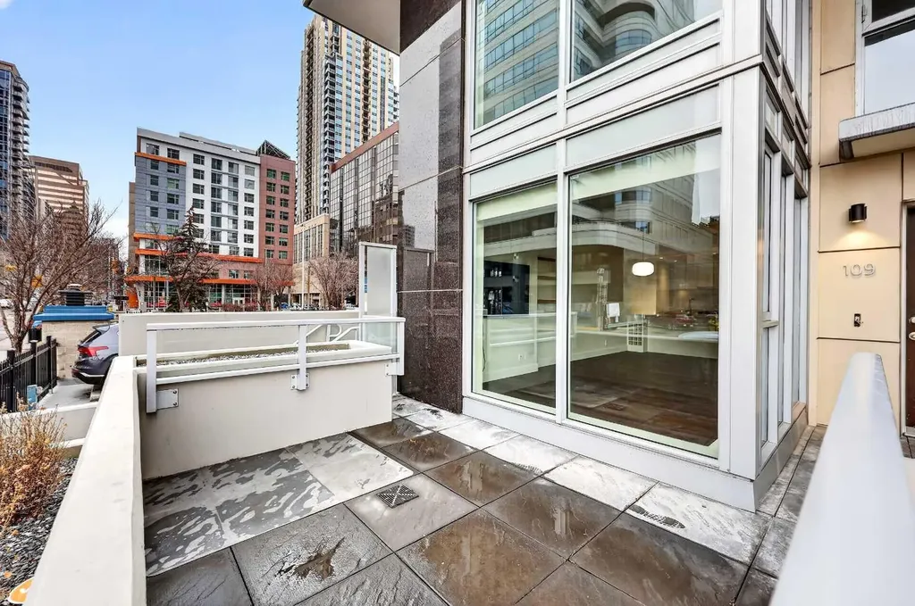 1025 5 Avenue SW Calgary AB T2P 1N4