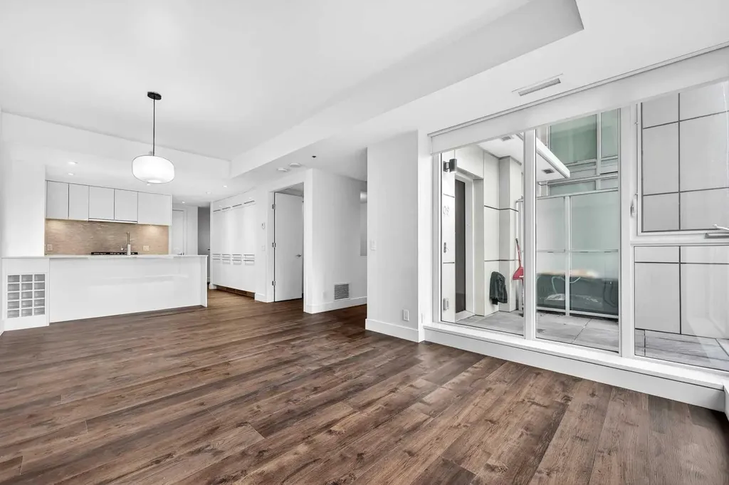 1025 5 Avenue SW Calgary AB T2P 1N4