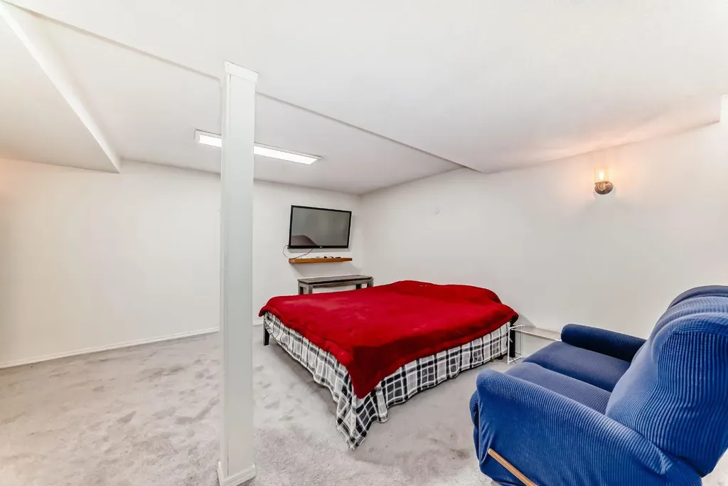 325 Mt Douglas Manor SE Calgary AB T2Z 3C8