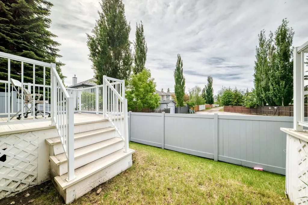 325 Mt Douglas Manor SE Calgary AB T2Z 3C8