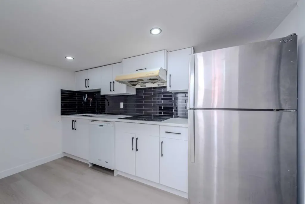 93 Coral Reef Crescent NE Calgary AB T3J 3Y4