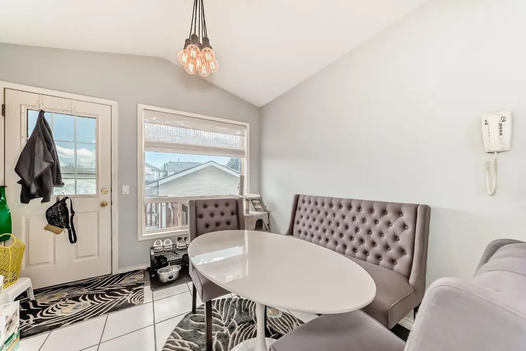 307 Mt Lorette Place SE Calgary AB T2Z 2L8