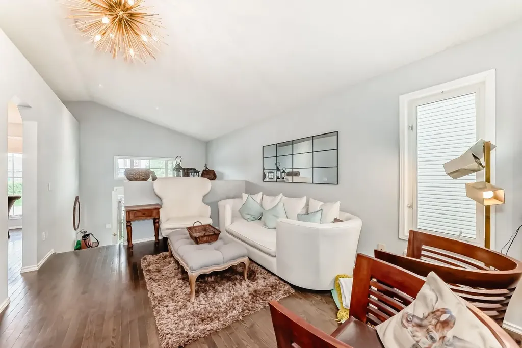 307 Mt Lorette Place SE Calgary AB T2Z 2L8