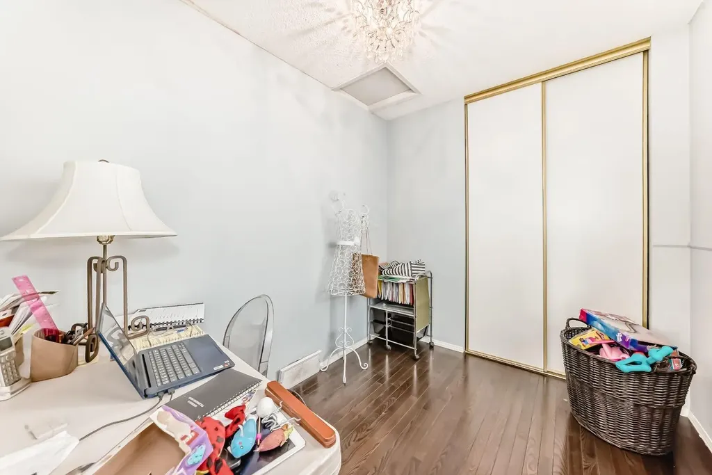 307 Mt Lorette Place SE Calgary AB T2Z 2L8
