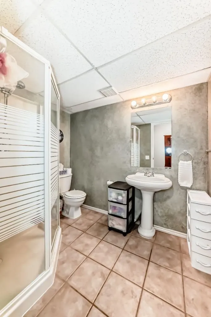 307 Mt Lorette Place SE Calgary AB T2Z 2L8
