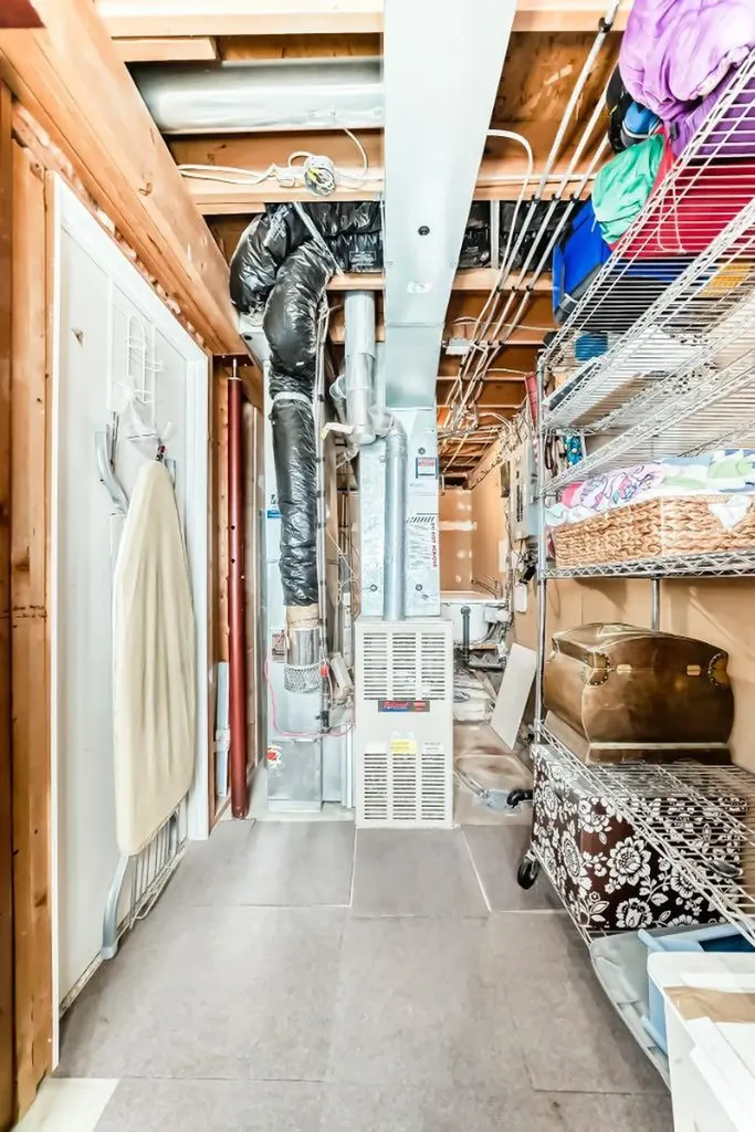 307 Mt Lorette Place SE Calgary AB T2Z 2L8
