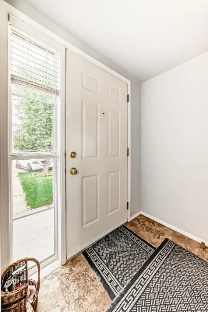 307 Mt Lorette Place SE Calgary AB T2Z 2L8
