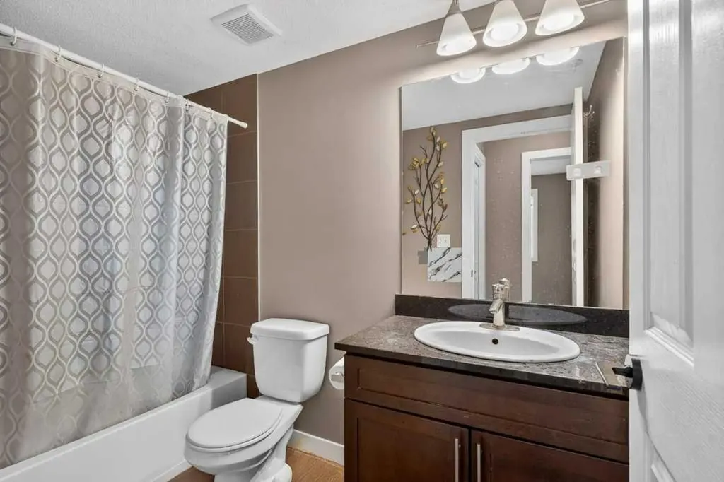 7210 80 Avenue NE Calgary AB T3J 0N7