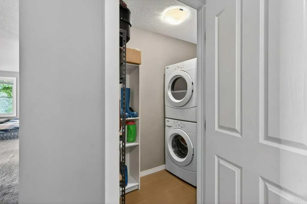 7210 80 Avenue NE Calgary AB T3J 0N7