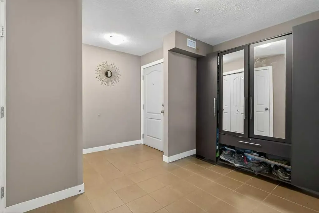 7210 80 Avenue NE Calgary AB T3J 0N7