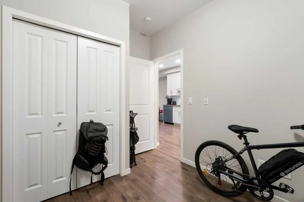 30 Mahogany Mews SE Calgary AB T3M 3H4