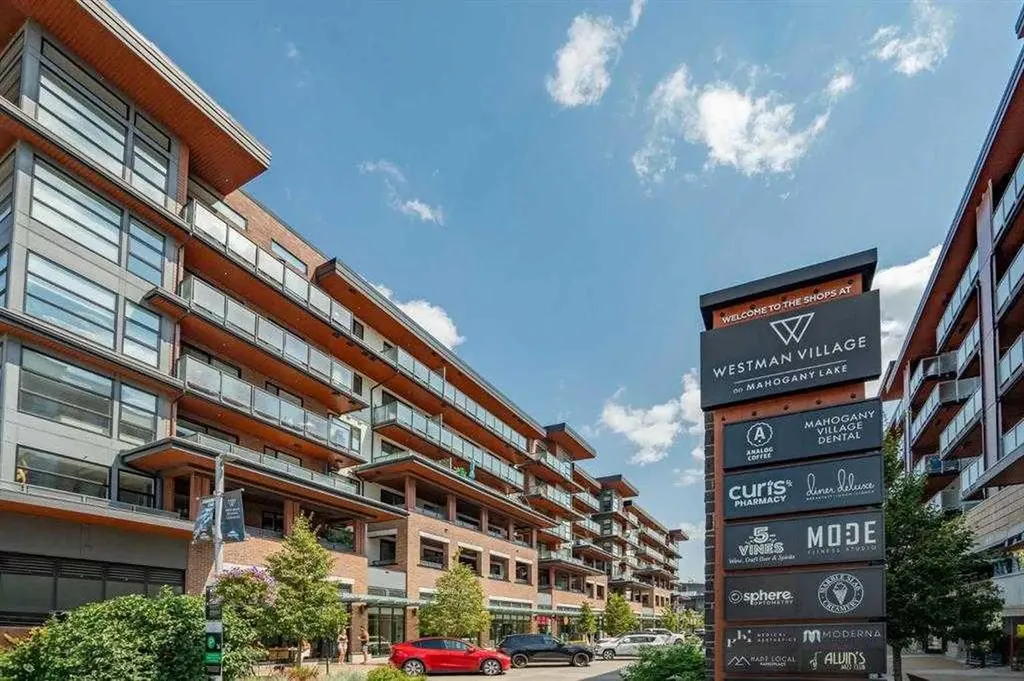 30 Mahogany Mews SE Calgary AB T3M 3H4