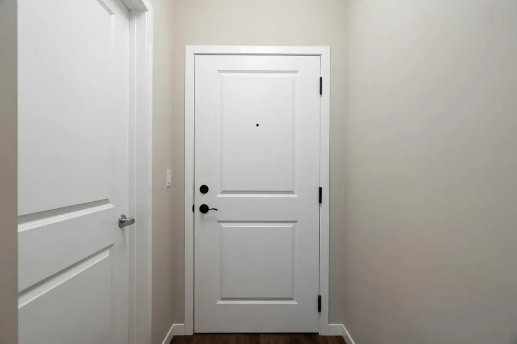 30 Mahogany Mews SE Calgary AB T3M 3H4