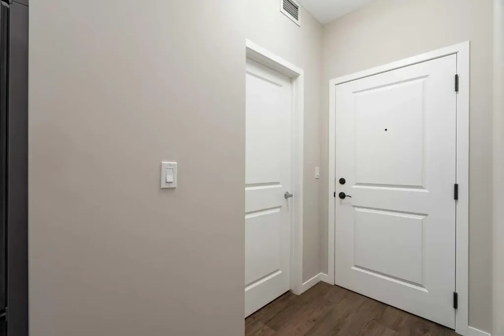 30 Mahogany Mews SE Calgary AB T3M 3H4