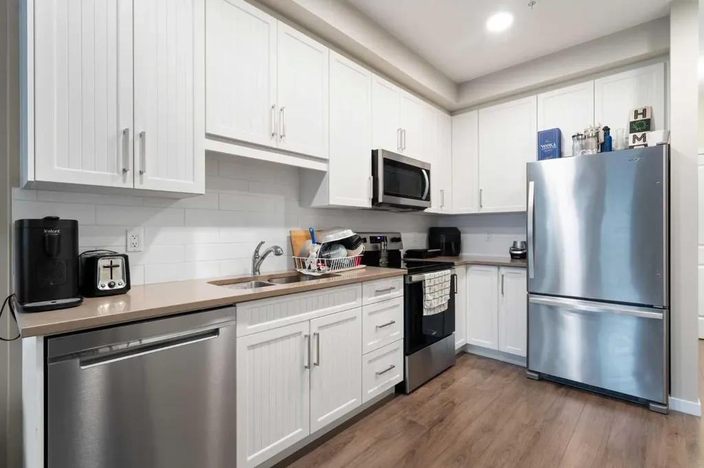 30 Mahogany Mews SE Calgary AB T3M 3H4