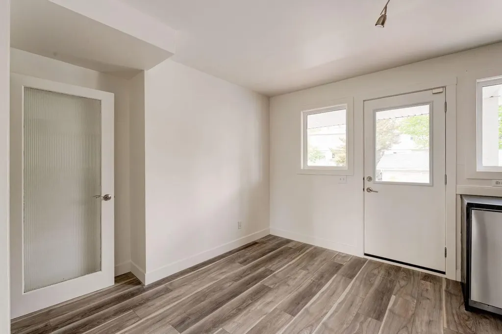 322 Killarney Glen Court SW Calgary AB T3E 7H4