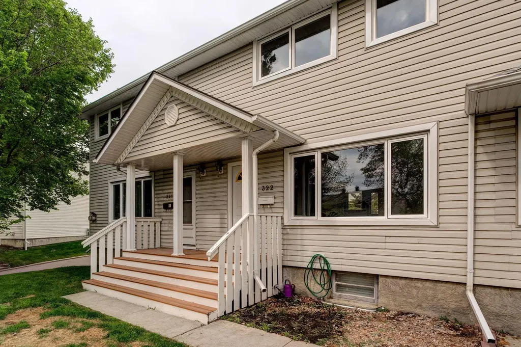 322 Killarney Glen Court SW Calgary AB T3E 7H4