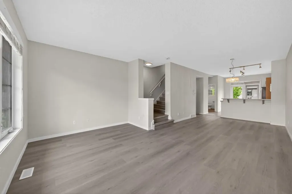 4 Walden Walk SE Calgary AB T2X 0Y4