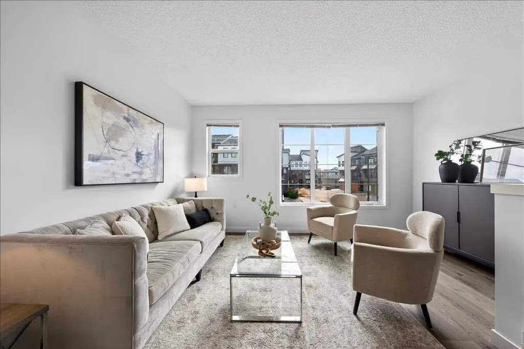 4 Walden Walk SE Calgary AB T2X 0Y4