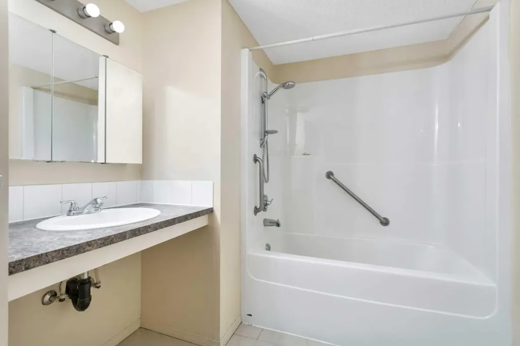 80A Kelloway Crescent Red Deer AB T4P 4G7
