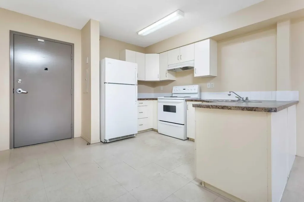 80A Kelloway Crescent Red Deer AB T4P 4G7
