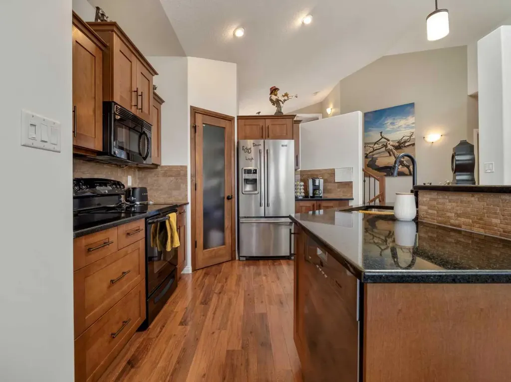 1656 Coalbanks Boulevard W Lethbridge AB T1J 2X4