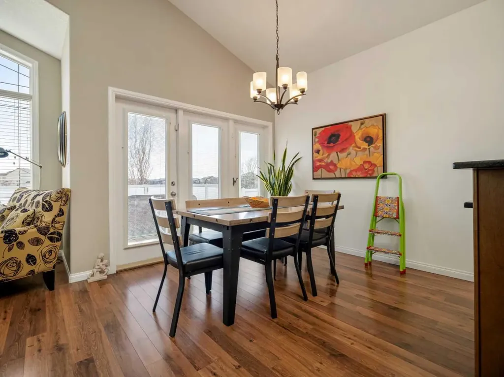 1656 Coalbanks Boulevard W Lethbridge AB T1J 2X4