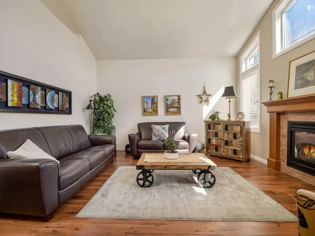 1656 Coalbanks Boulevard W Lethbridge AB T1J 2X4