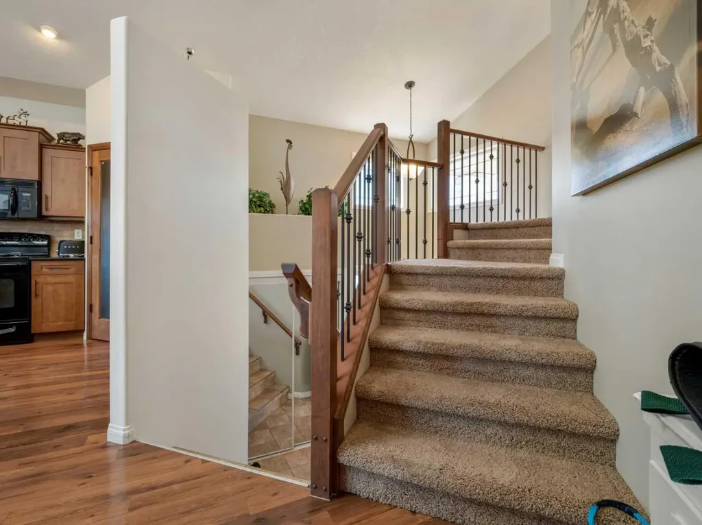 1656 Coalbanks Boulevard W Lethbridge AB T1J 2X4