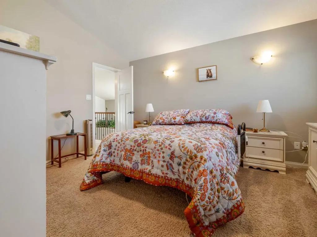 1656 Coalbanks Boulevard W Lethbridge AB T1J 2X4