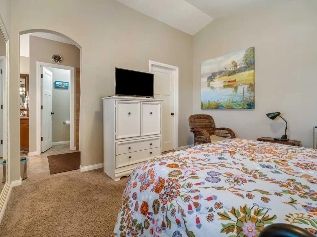 1656 Coalbanks Boulevard W Lethbridge AB T1J 2X4