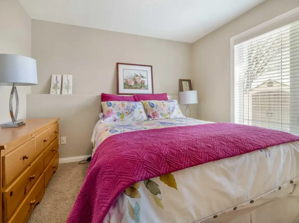 1656 Coalbanks Boulevard W Lethbridge AB T1J 2X4