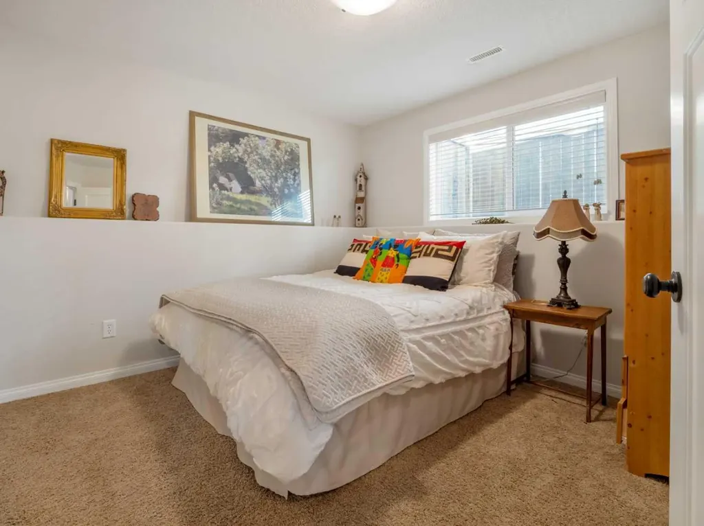 1656 Coalbanks Boulevard W Lethbridge AB T1J 2X4