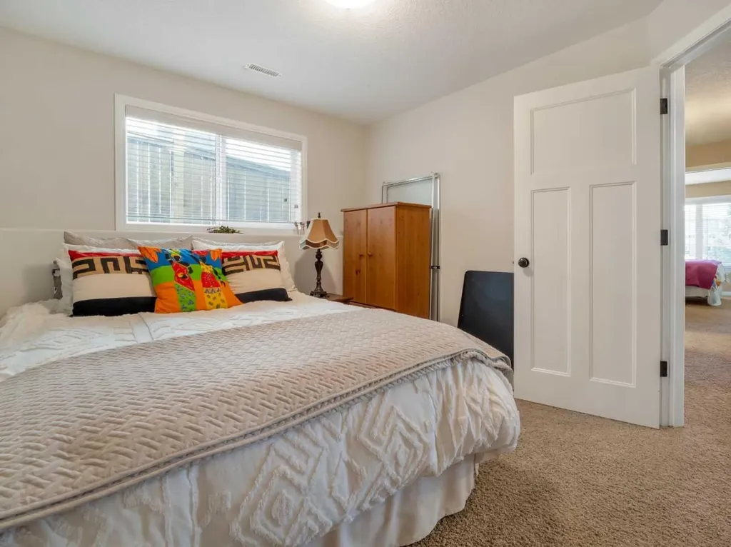 1656 Coalbanks Boulevard W Lethbridge AB T1J 2X4