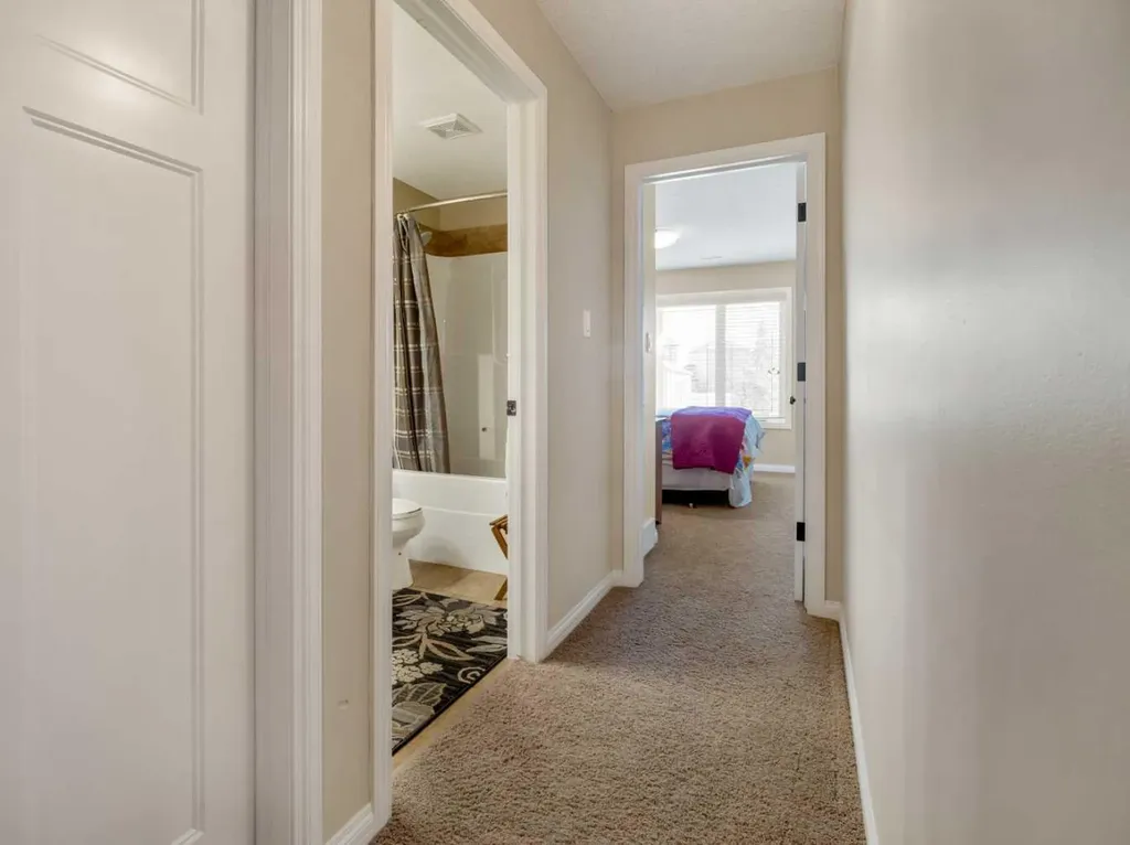 1656 Coalbanks Boulevard W Lethbridge AB T1J 2X4