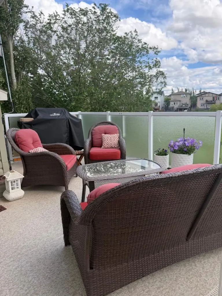 1656 Coalbanks Boulevard W Lethbridge AB T1J 2X4