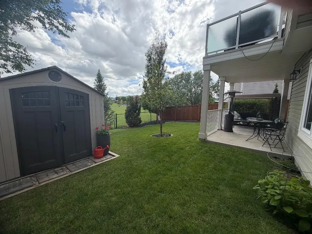 1656 Coalbanks Boulevard W Lethbridge AB T1J 2X4