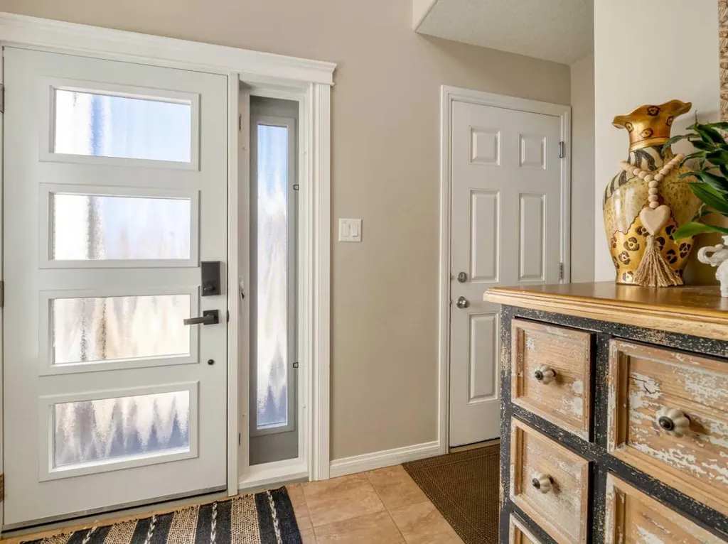 1656 Coalbanks Boulevard W Lethbridge AB T1J 2X4