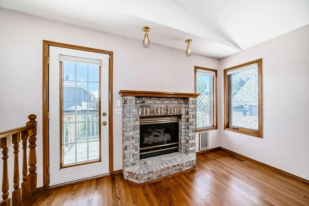 96 Arbour Ridge Way NW Calgary AB T3G 3T1