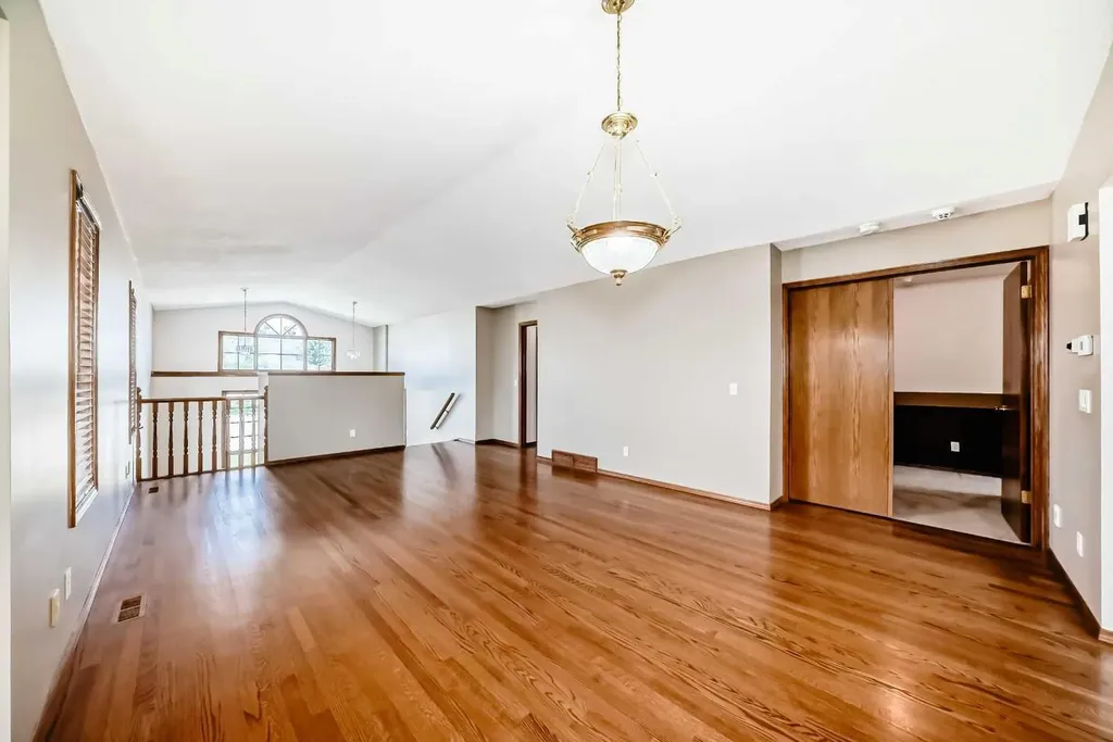 96 Arbour Ridge Way NW Calgary AB T3G 3T1