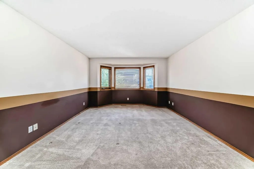 96 Arbour Ridge Way NW Calgary AB T3G 3T1