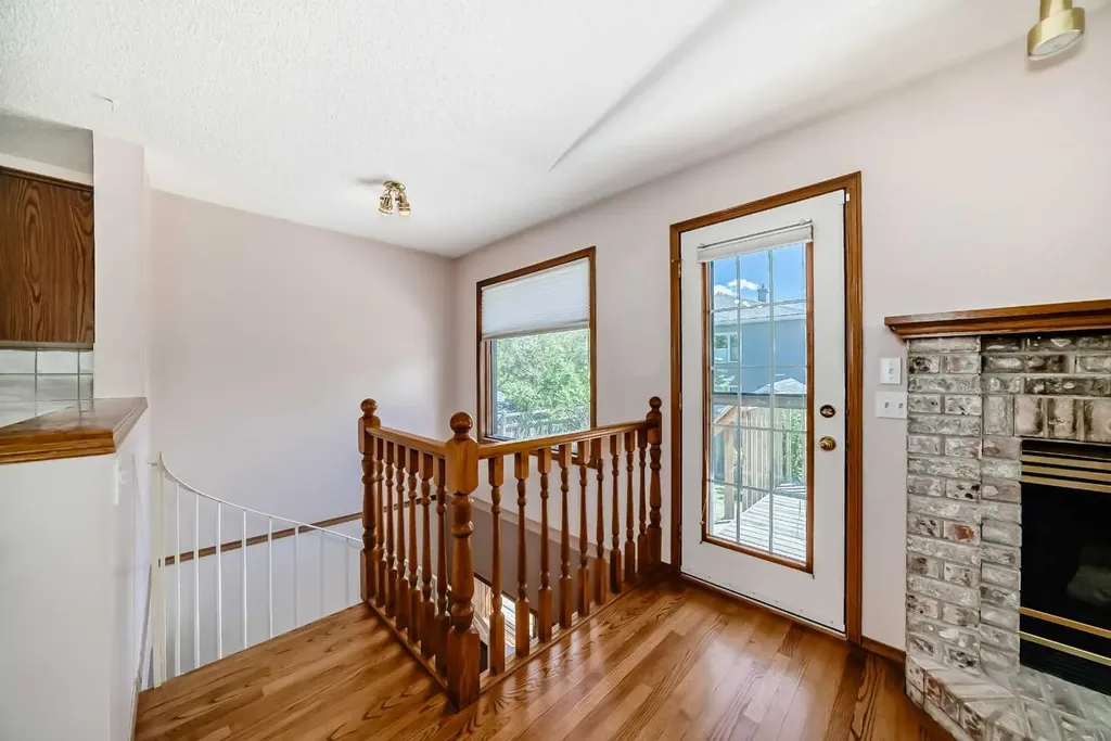 96 Arbour Ridge Way NW Calgary AB T3G 3T1