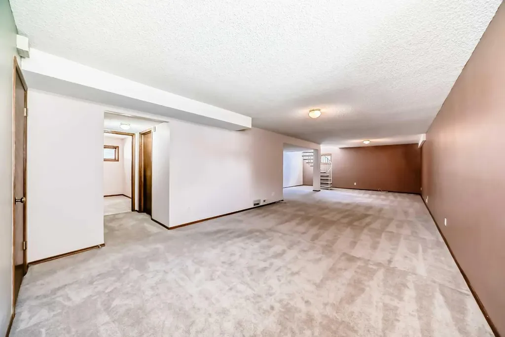 96 Arbour Ridge Way NW Calgary AB T3G 3T1