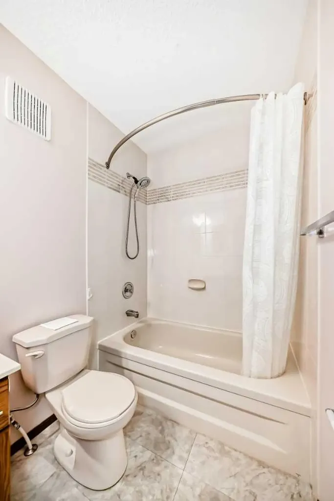 96 Arbour Ridge Way NW Calgary AB T3G 3T1